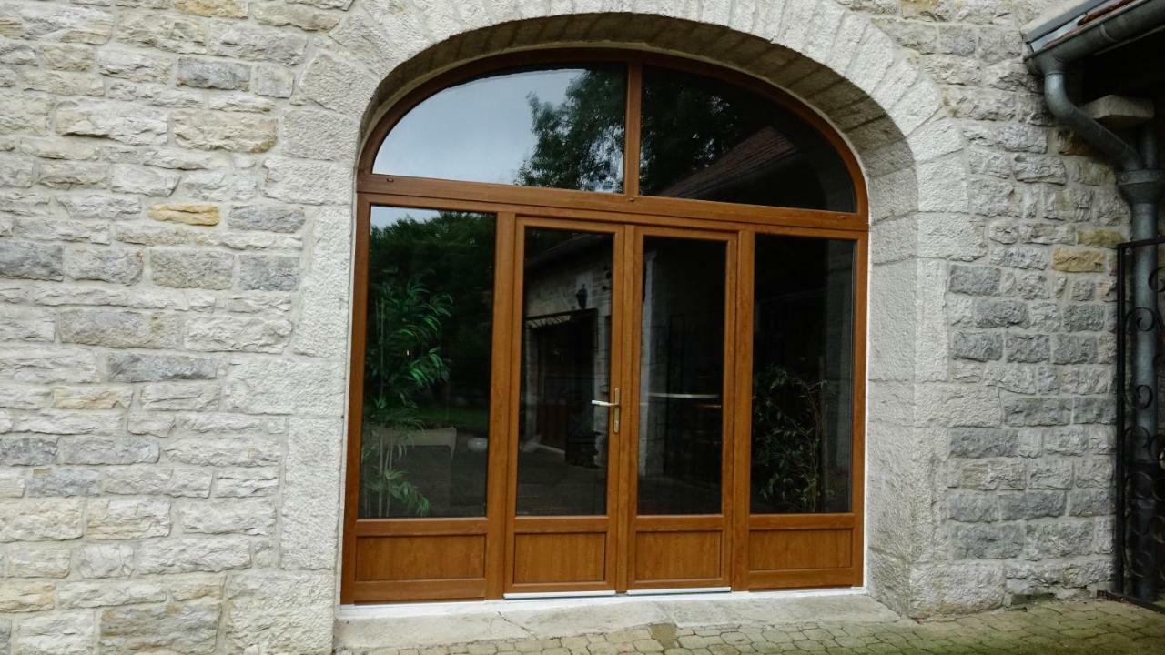 Отель L'Ecurie Saint-Germain-les-Arlay Экстерьер фото